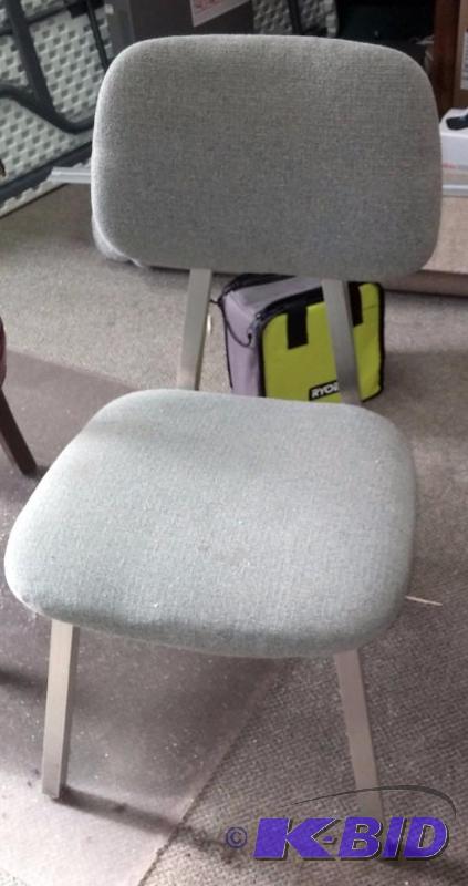lot 14 image: Office Chair, came from a Bank, in excellent ...