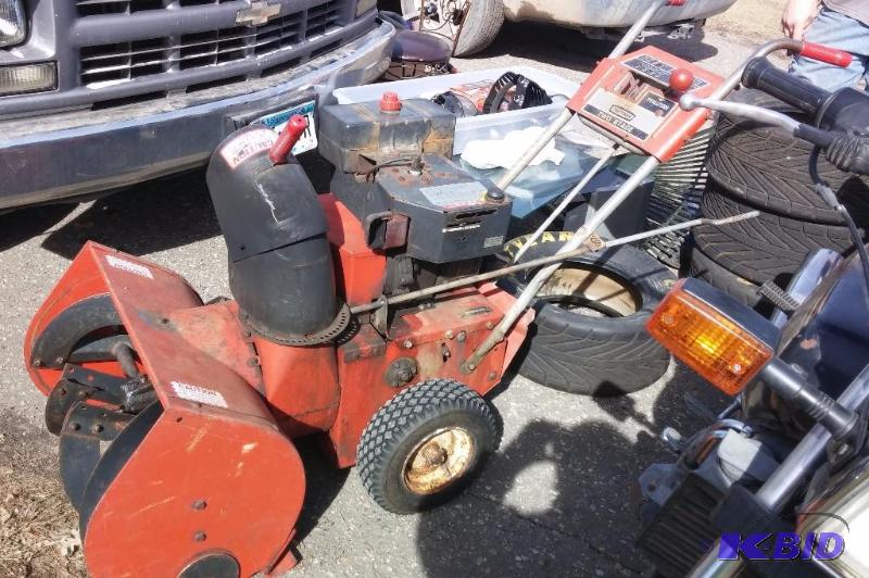lot 11 image: Sears Craftsman 9hp 28" two-stage track ...