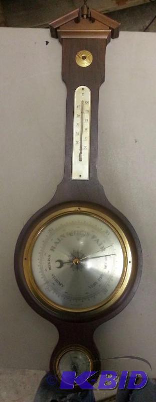lot 17 image: Weather Station, perfect shape....