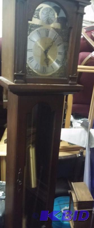 lot 6 image: Vintage Wards Model CCM 9091 A Grandfathers ...