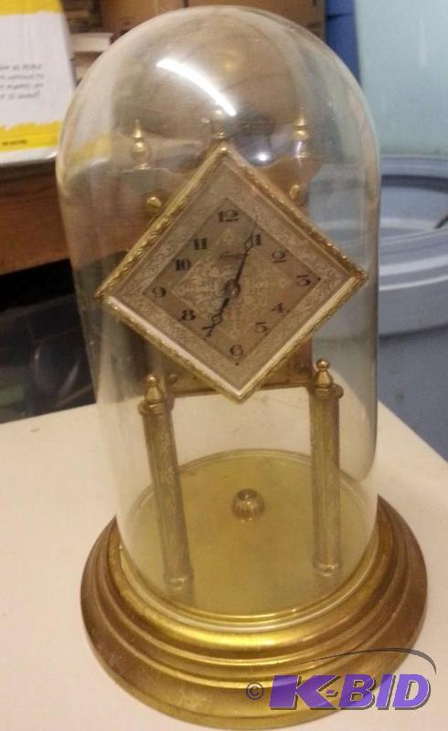 lot 8 image: Anniversary Clock...