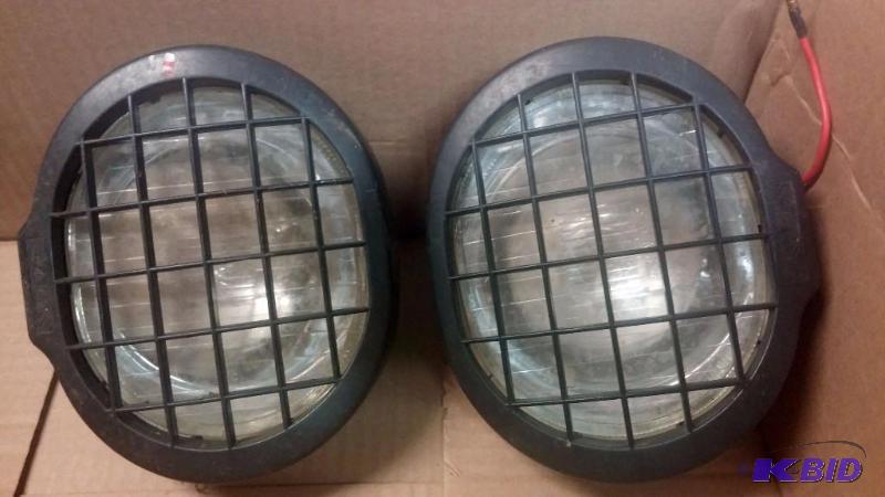 lot 32 image: Pair of car speakers...