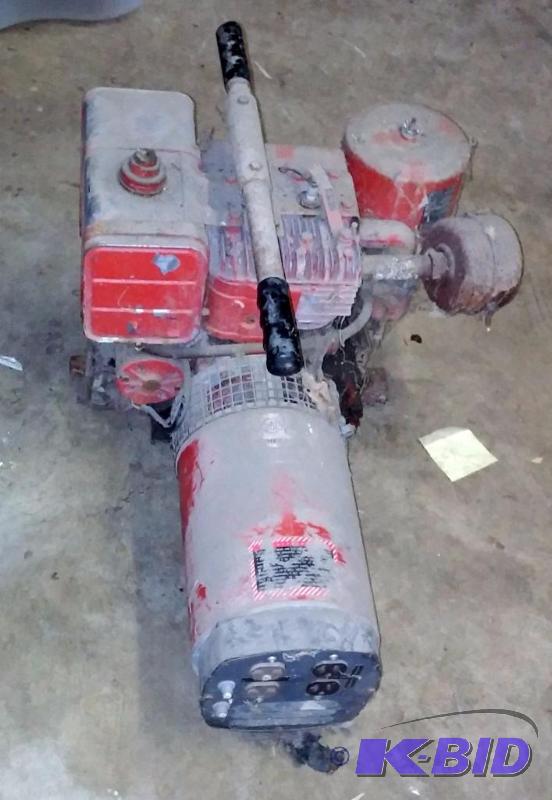 lot 4 image: Voltmaster generator Model G4400v2 with a 8hp...