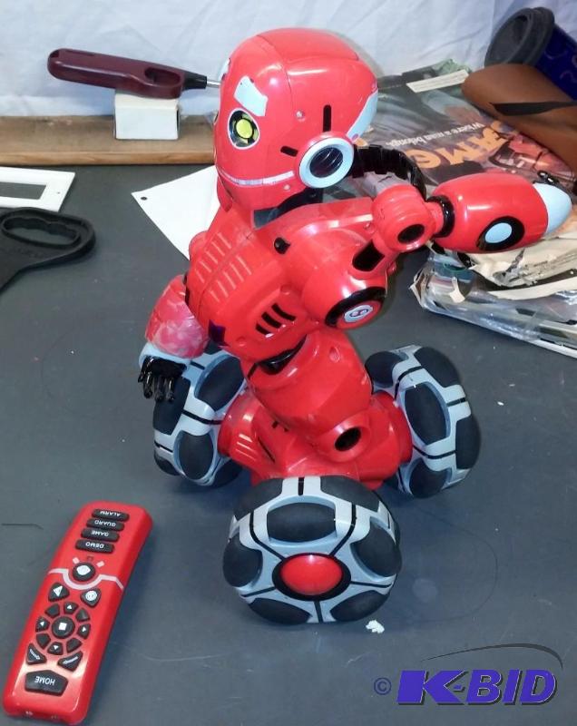 Wow Wee Tribot Talking Companion. Tribot Talk...