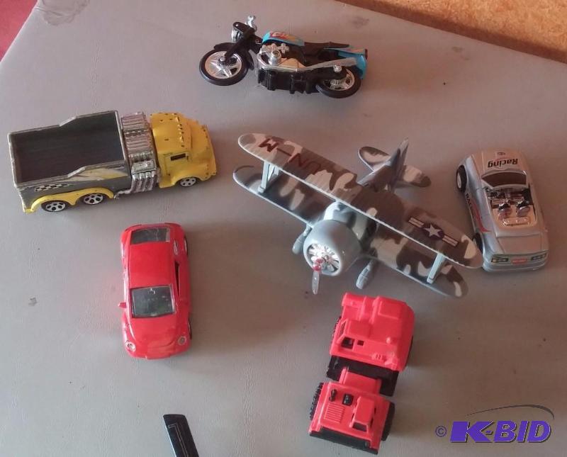 Match BoxHot Wheel Cars as Shown, great Mix...