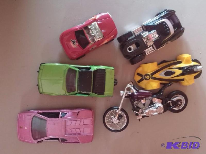 Match BoxHot Wheel Cars as Shown, great Mix...