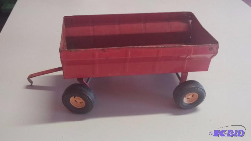 Vintage Ertl Red Hay Wagon...
