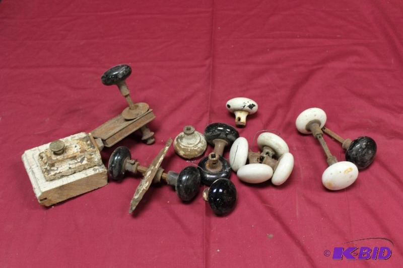 lot 117 image: Large lot of Vintage Glass Door Knobs...