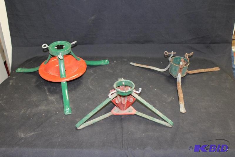 lot 154 image: Christmas Tree Stands ...