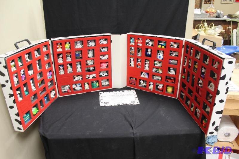 lot 16 image: 1999 McDonalds 101 Dalmatians Complete Set