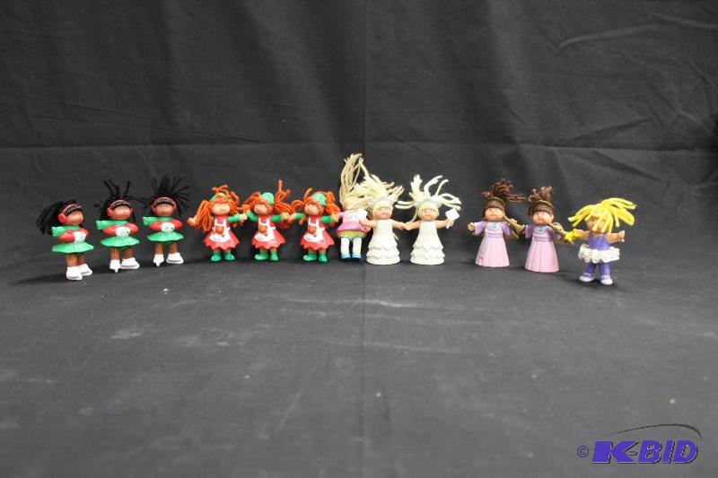 lot 22 image: Lot of 12 early 1990s Cabbage Patch Plastic ...