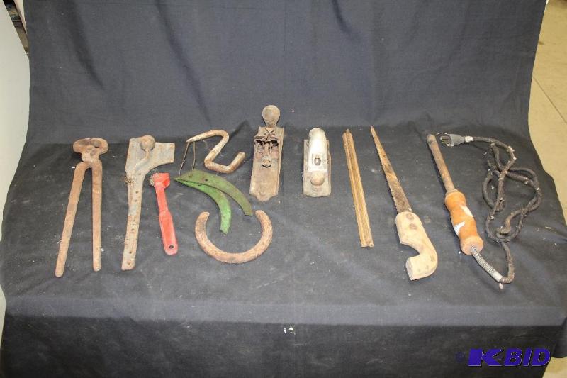 lot 233 image: Vintage Tools ...