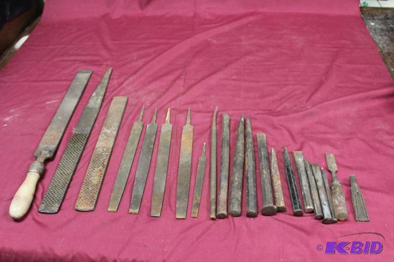 lot 236 image: Chisels and Rasps ...