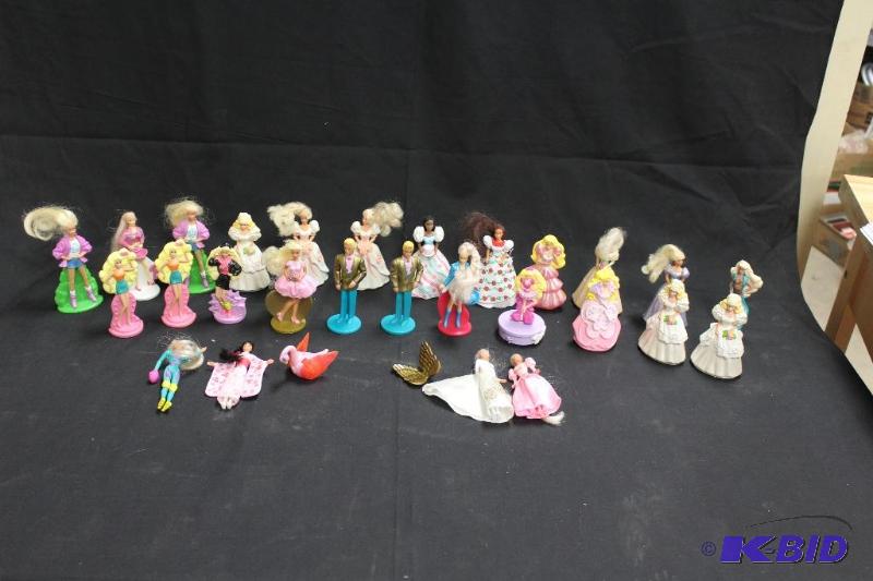 lot 24 image: Large lot of McDonalds Barbie Toys ...