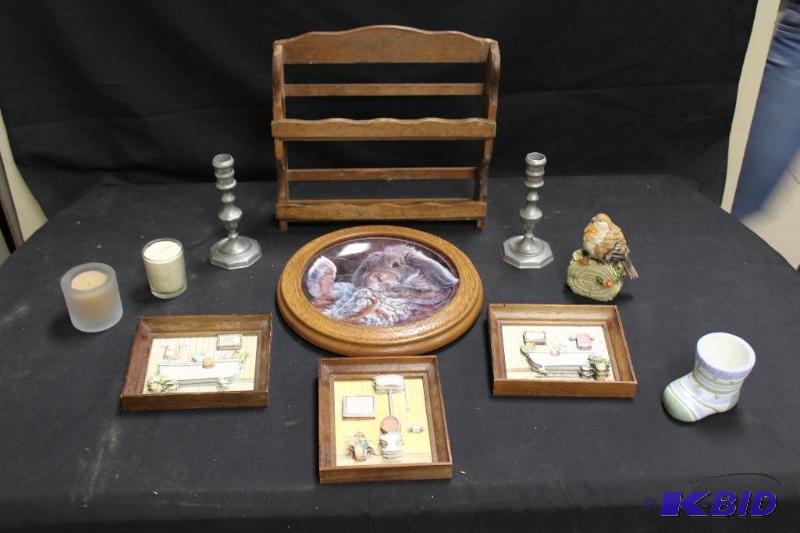 lot 253 image: Assorted Decorative&nbspItems ...