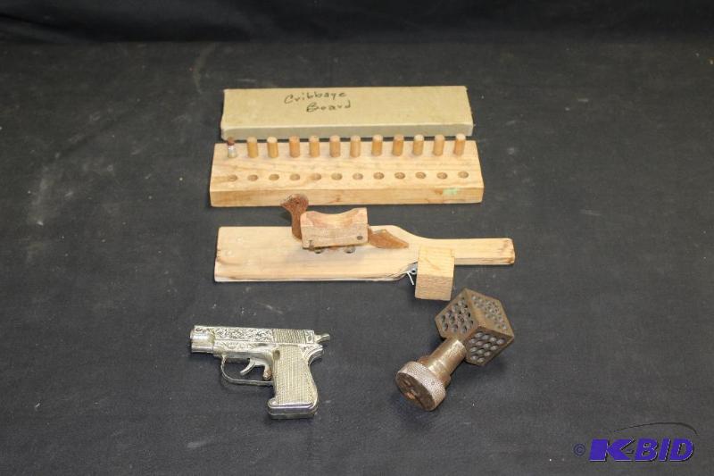 lot 255 image: Trinkets  Folk Art  Toy Gun ...