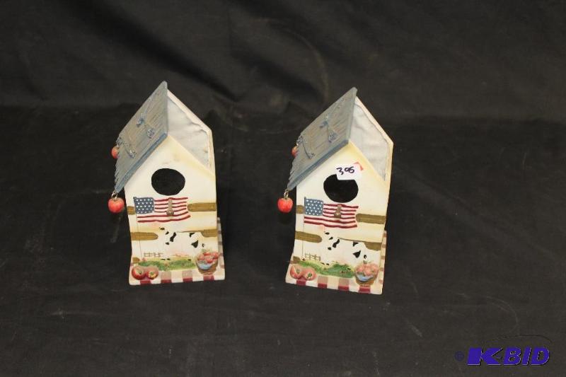 lot 306 image: Decorative Birdhouses ...