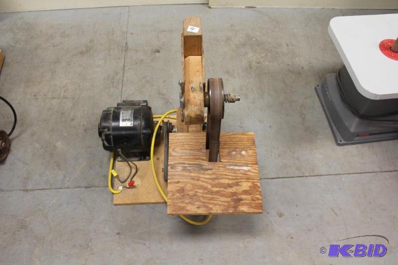 lot 9 image: Homemade Table Sander  Tested and Works...