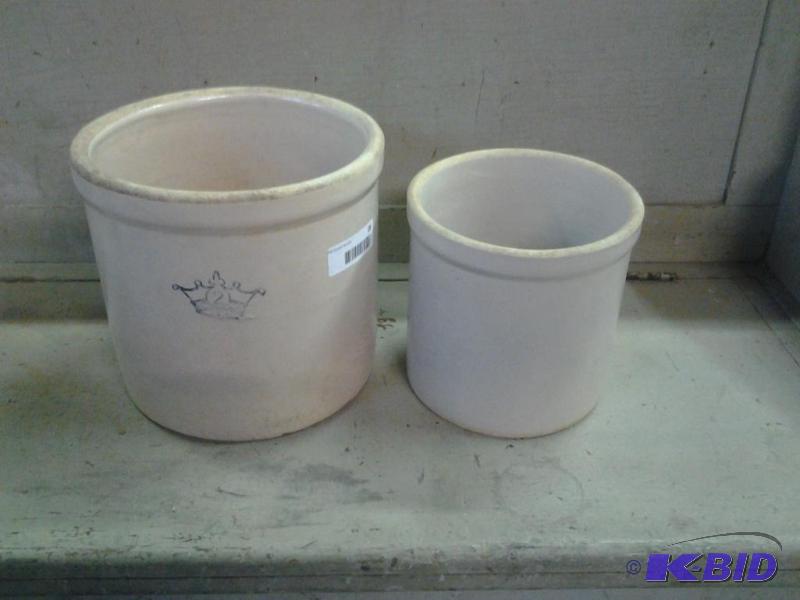 lot 26 image: Lot of (2) Crowne Pots - #1 & #2
