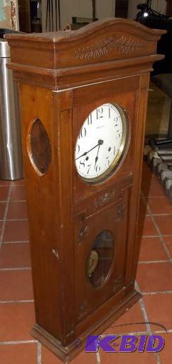 lot 49 image: Absolutely Stunning Vintage Ansonia Key-Wound Pendulum Wall Clock