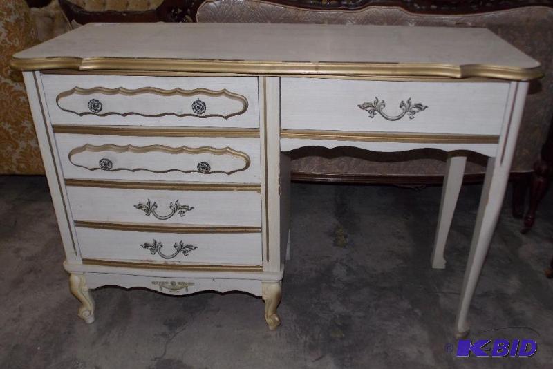 lot 61 image: Vintage French Provincial Desk