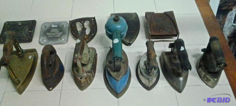 lot 7 image: Very Old Turn of the Century Irons and Plates
