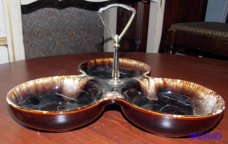 lot 73 image: Vintage Pfaltzgraff Brown Drip Glaze Relish Lazy Susan