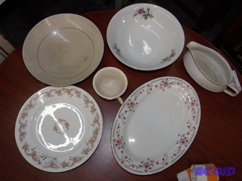 lot 78 image: Lot of Misc. Vintage Fine China Pieces