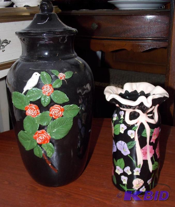 lot 79 image: Lot of (2) Vintage Hand Painted Collectible Home Decor Items