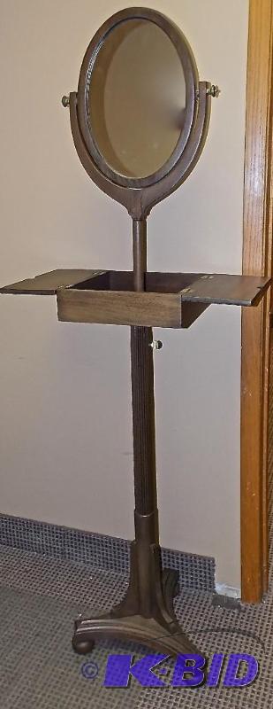 lot 94 image: Antique Walnut Gentlemans Shaving Stand with Mirror & Storage Box c. 1860