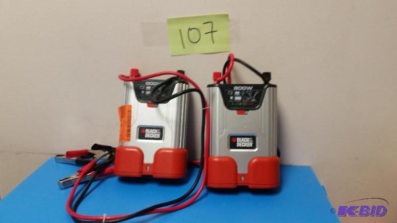 lot 107 image: SET OF 2 Black & Decker PI800BB Inverter