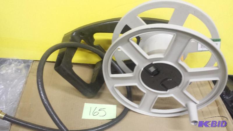 lot 165 image: Wall Mount 100 hose  Sidetrack