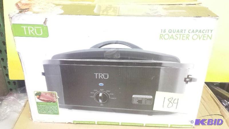 lot 184 image: 18 quart Roaster Oven