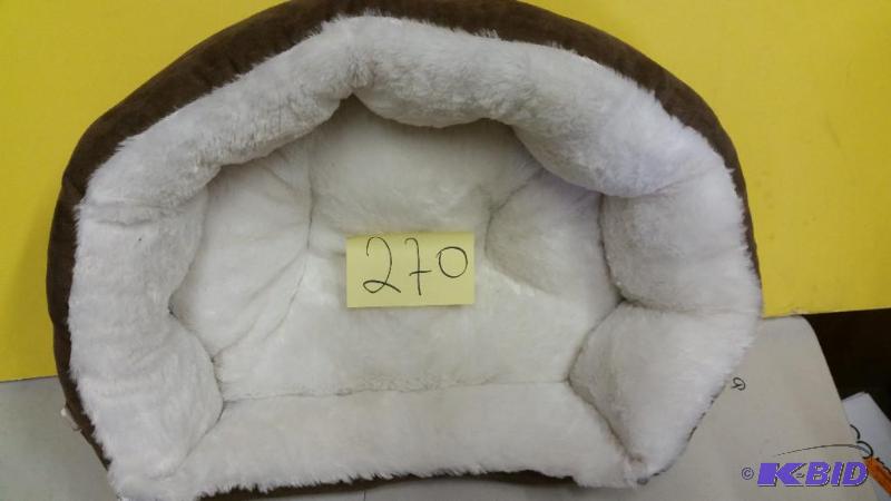 lot 270 image: Dog Bed