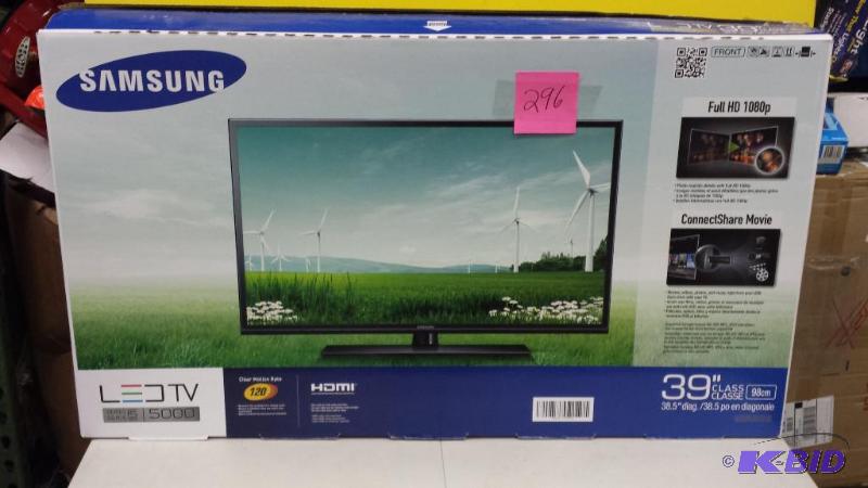 lot 296 image: Samsung 39 LED TV For Parts Broken screen