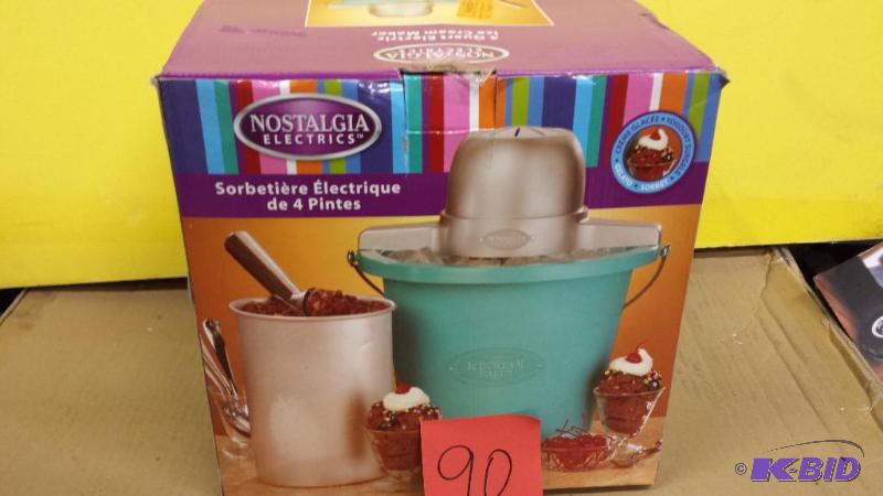 lot 90 image: Ice Cream Maker 4 pints