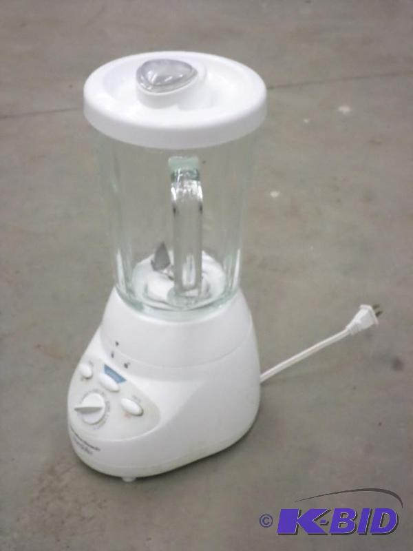 lot 113 image: Hamilton Beach Portfolio Blender...