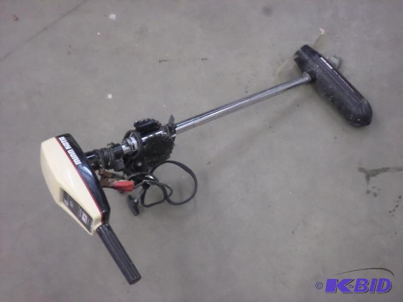 lot 124 image: MinnKota 12Volt 65# Thrust Electric Trolling ...
