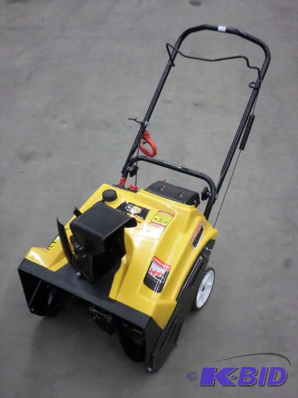 lot 18 image: All-Power 20" Gas-Powered Snowblower, Ru...