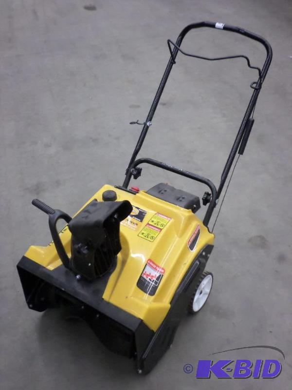 lot 19 image: All-Power 20" Gas-Powered Snowblower, Fo...