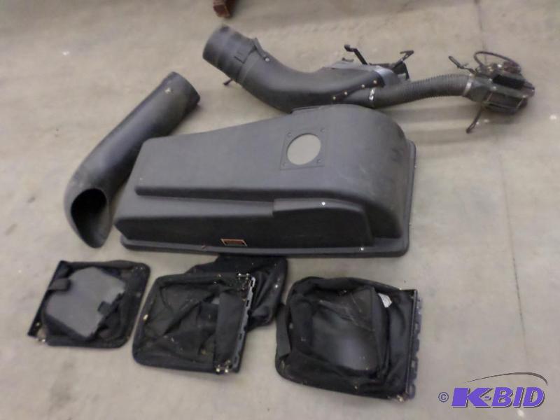 lot 21 image: Catcher System For A Zero-Turn Cub Cadet Lawn...