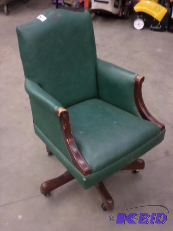 lot 36 image: Vintage Rolling Office Chair...