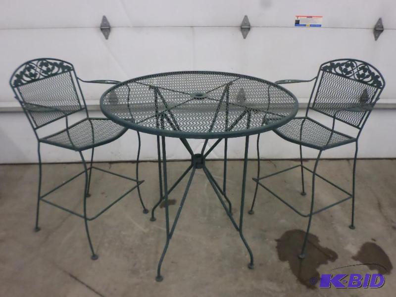 lot 43 image: 3-Piece Bar Set 36" Patio Table With (2...