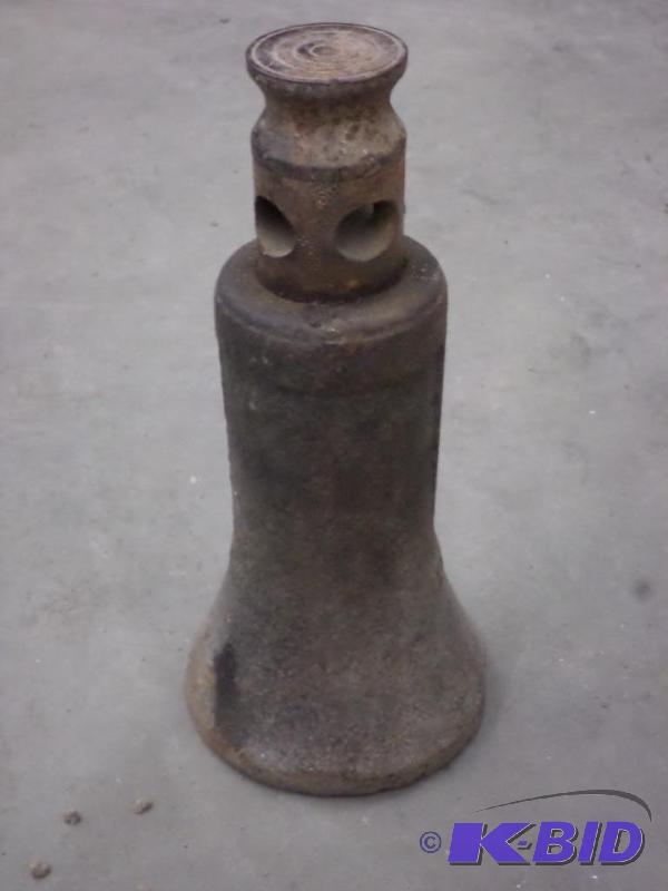 lot 71 image: Vintage Bell Jack...