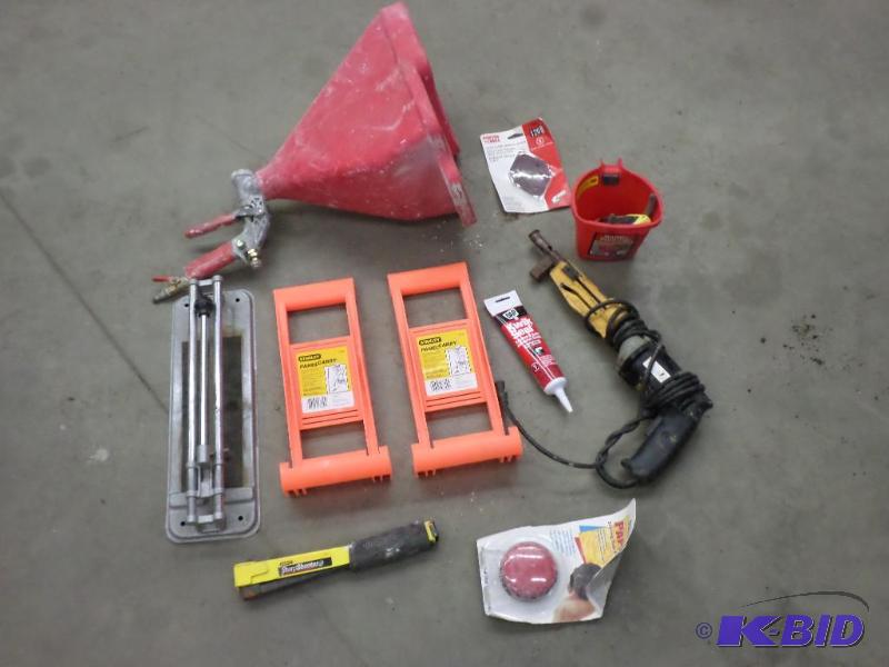 lot 76 image: Lot Of Misc Spackle Sprayer, Screw Shooter, ...