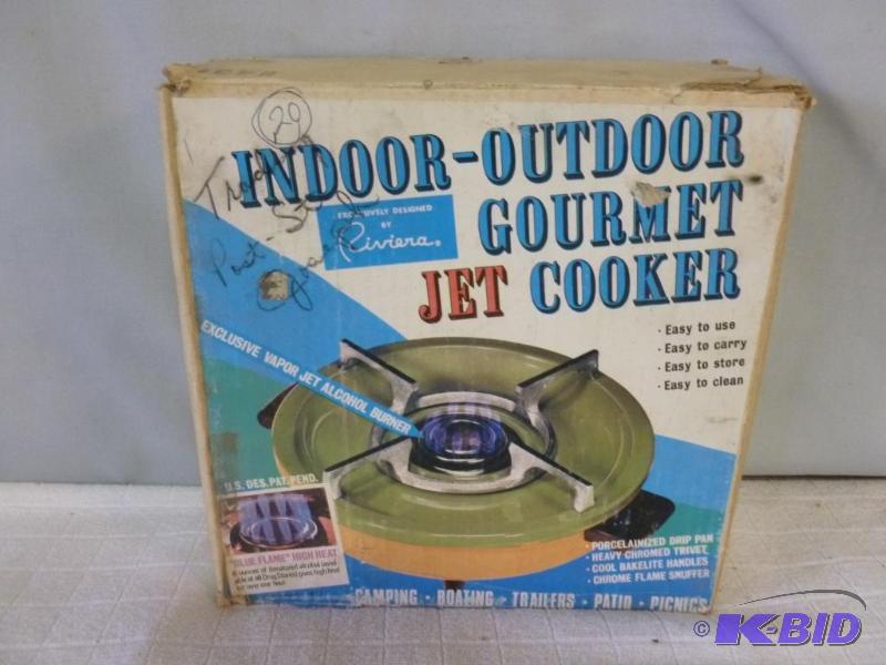 lot 11 image: Vintage Riviera indoor - outdoor gourmet jet ...