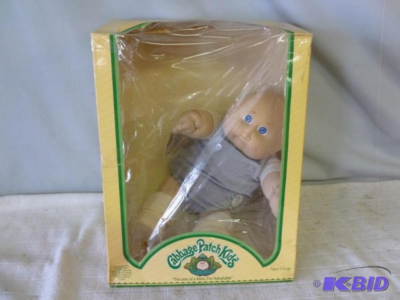 lot 117 image: Collectible 1983 Coleco - Cabbage Patch Kids ...