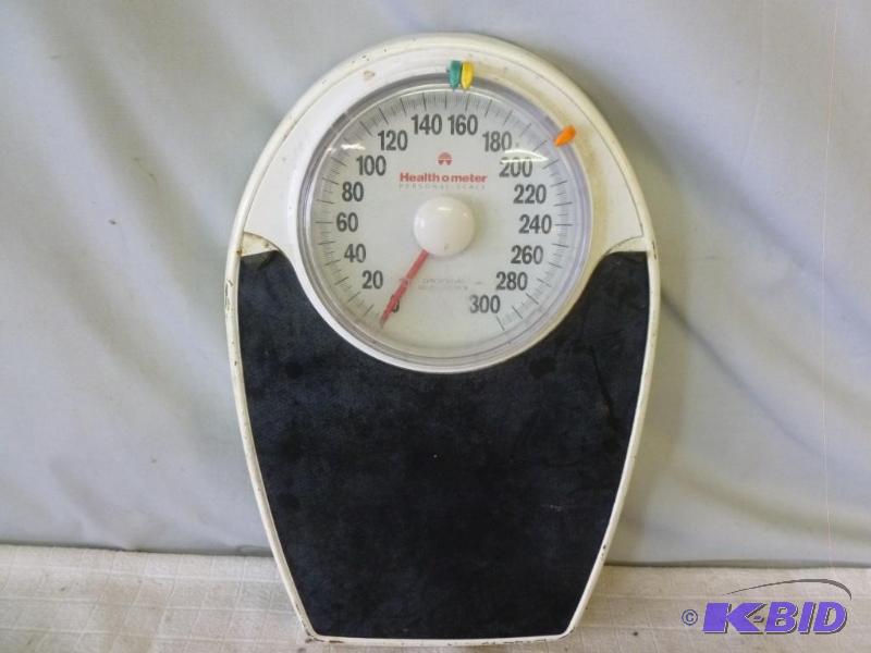 lot 121 image: Health O Meter 300 lbs. capacity scale, works...