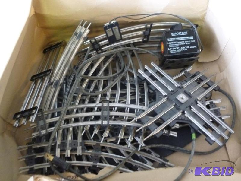 lot 151 image: Large lot of vintage 027 train track and a vi...