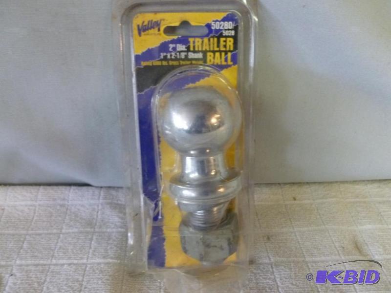 lot 40 image: Valley 2" trailer ball, new in the pack....
